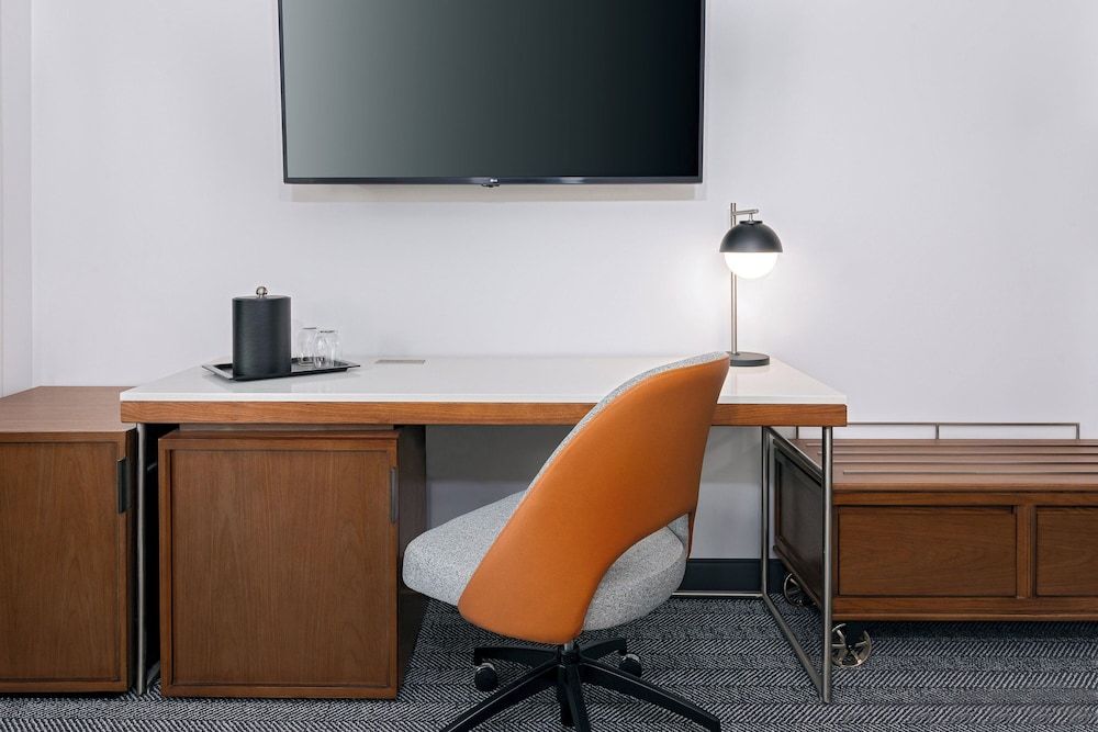 undefined Courtyard by Marriott Atlanta Midtown 10