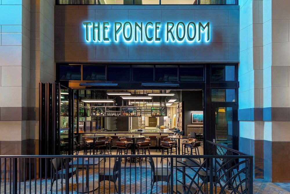 undefined Courtyard by Marriott Atlanta Midtown 4