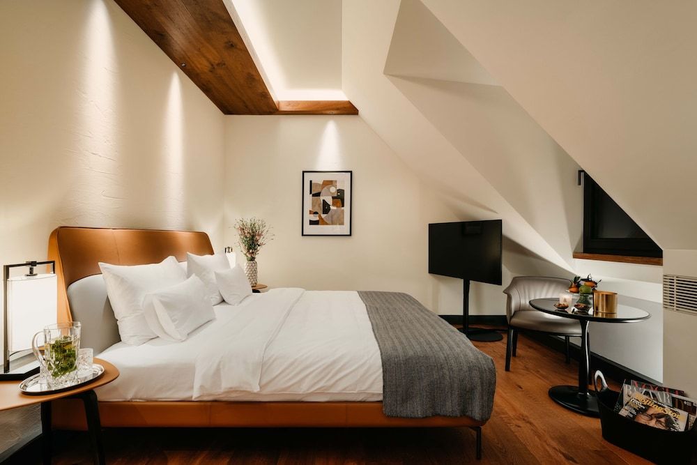 undefined DO & CO Hotel München 2