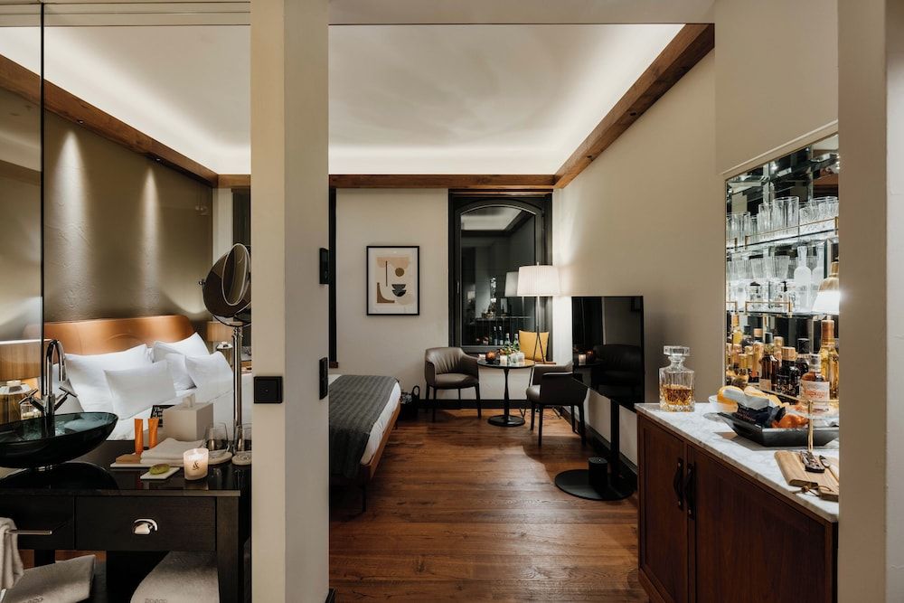 DO & CO Hotel München Superior Double Room 5