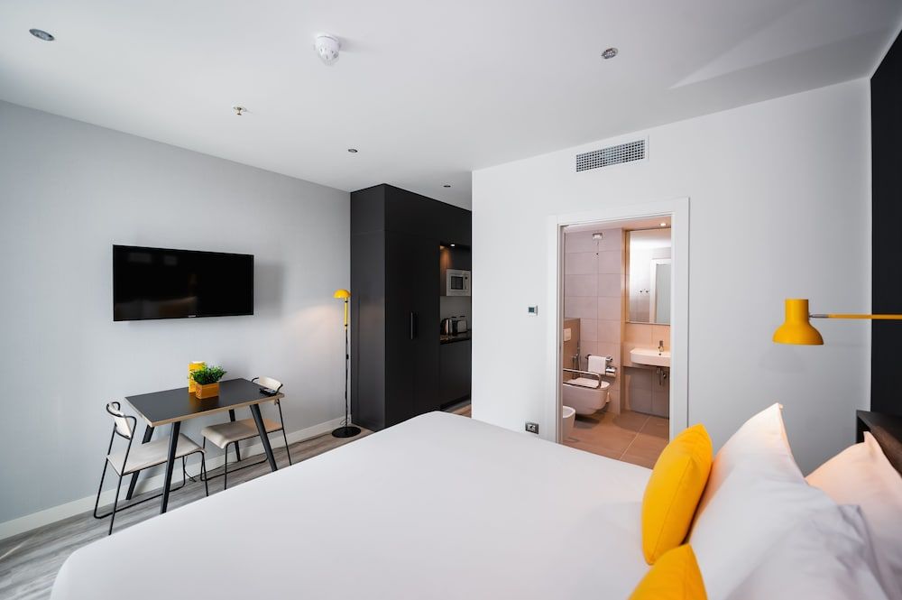 Studio Apartment Accessible