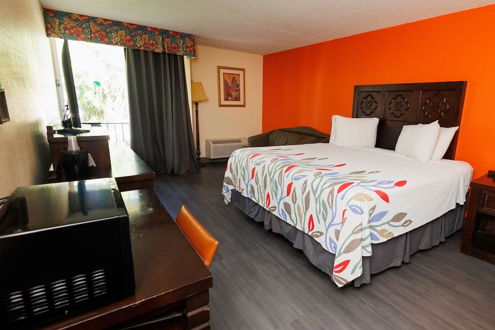 undefined Garnet Inn & Suites, Orlando 3