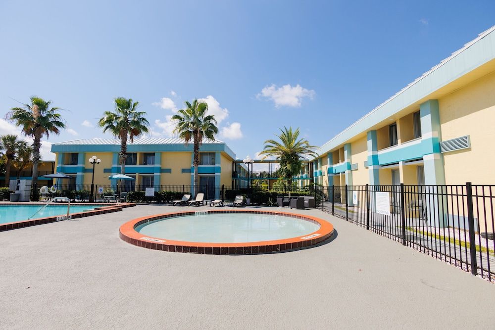 undefined Garnet Inn & Suites, Orlando 6