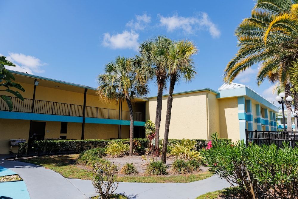 undefined Garnet Inn & Suites, Orlando 9