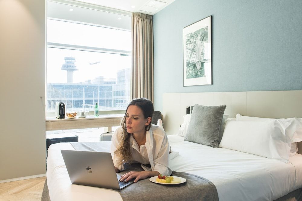 Sleep & Fly Standard Double Room, 1 Double Bed, Ensuite 2