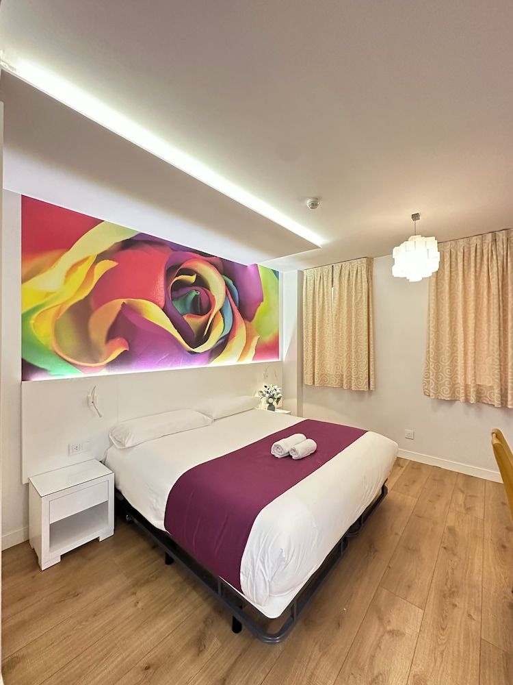 Hostal Abadía Madrid Double Room 5