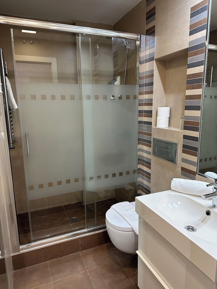 Hostal Abadía Madrid Double Room 12