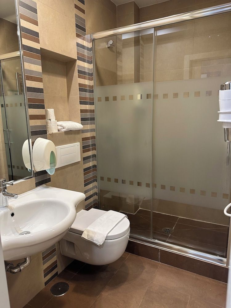 Hostal Abadía Madrid Double Room 9