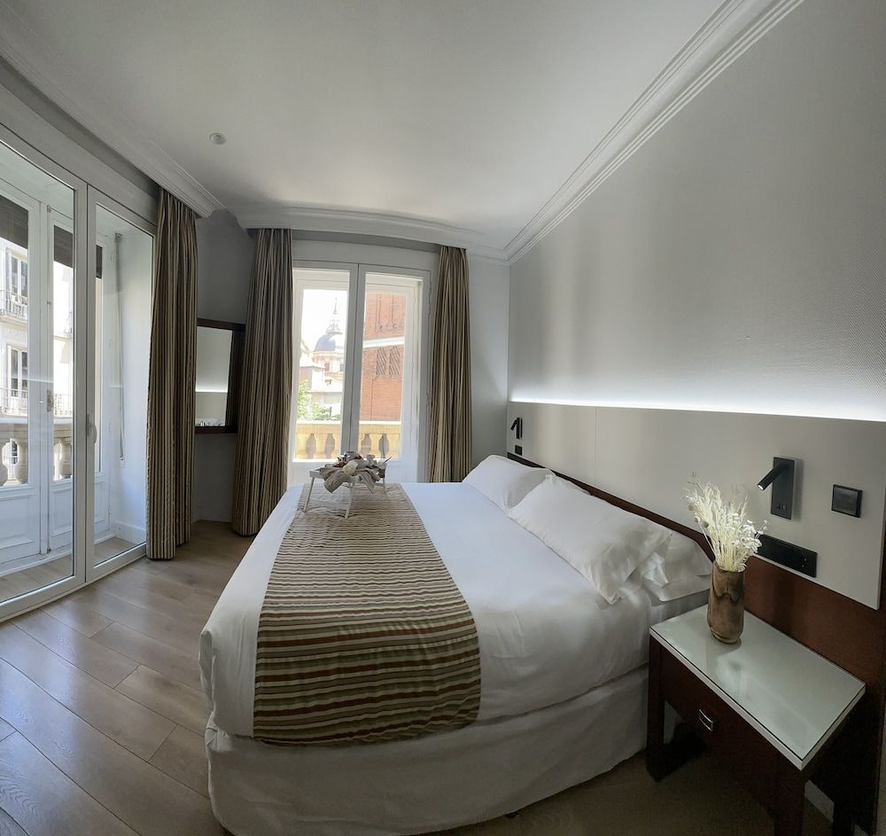 undefined Hostal Abadía Madrid 8