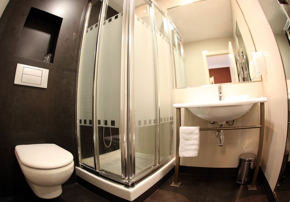 Hostal Abadía Madrid Triple Room 3