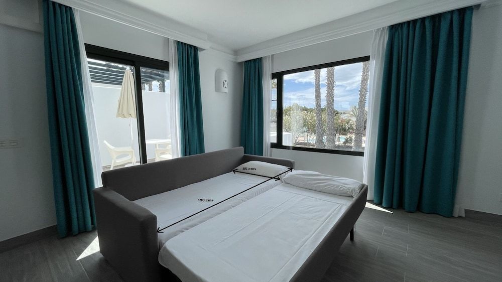 Palmeras Garden Superior Bungalow 4