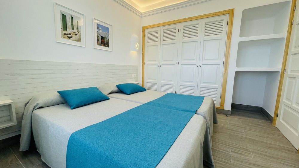 Palmeras Garden Superior Apartment 6