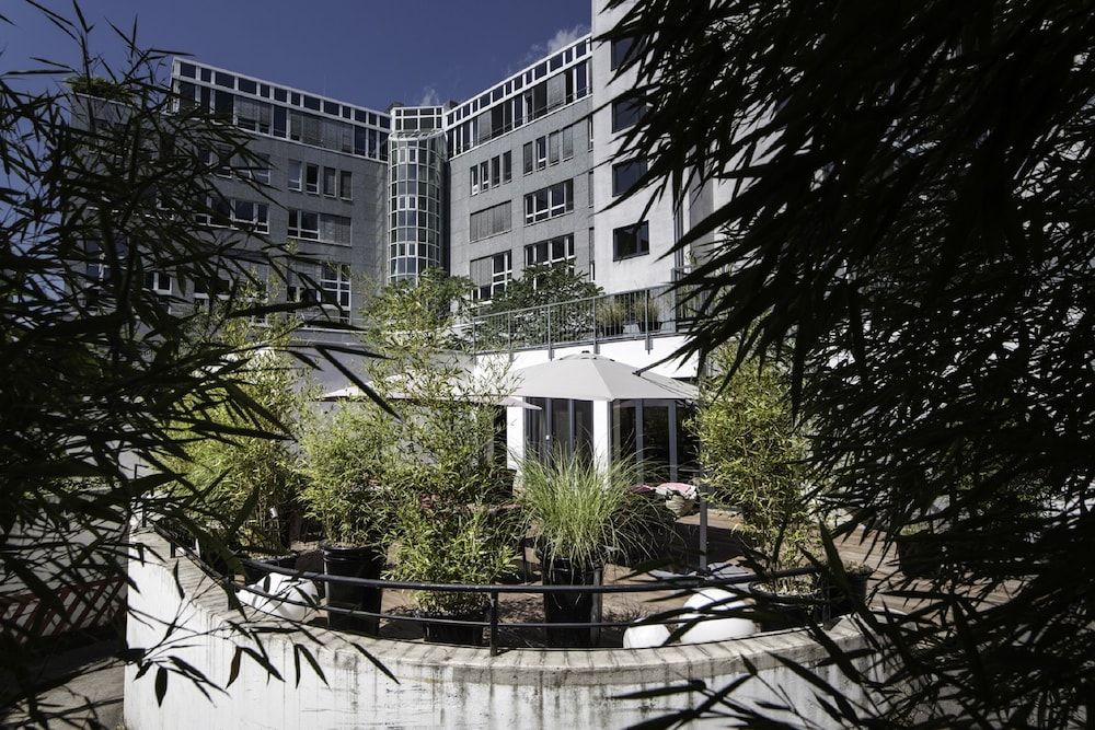 undefined Pearl Hotel 3