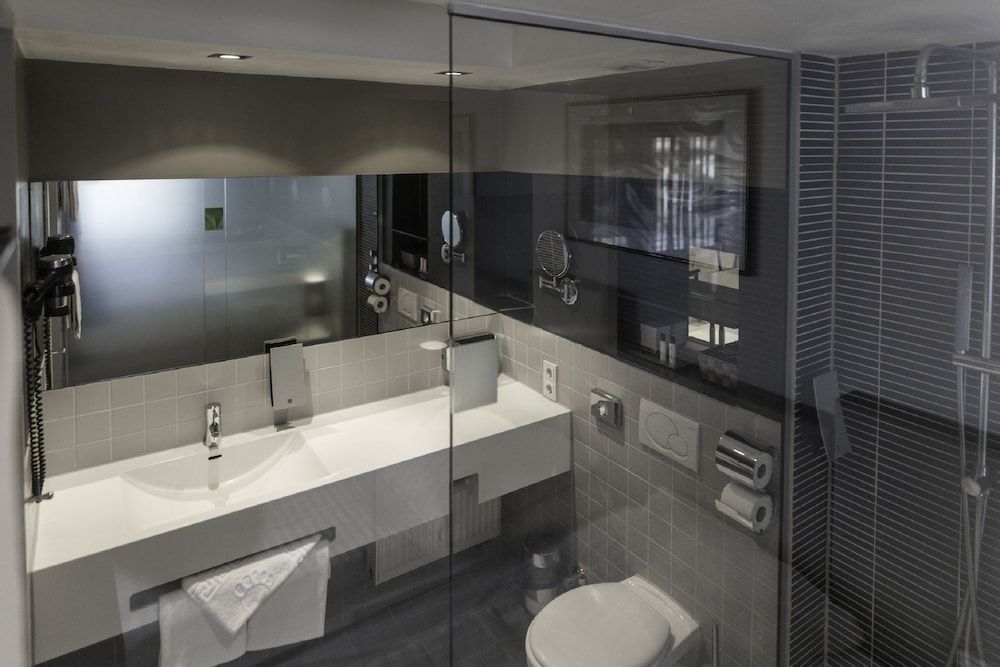 undefined Pearl Hotel 9