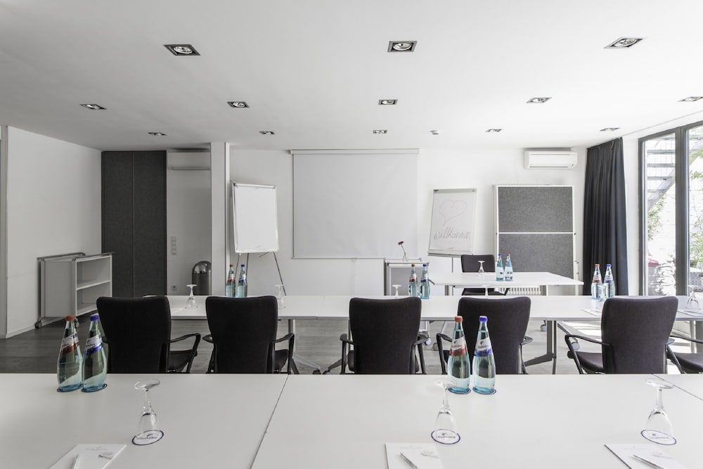 undefined Pearl Hotel 5