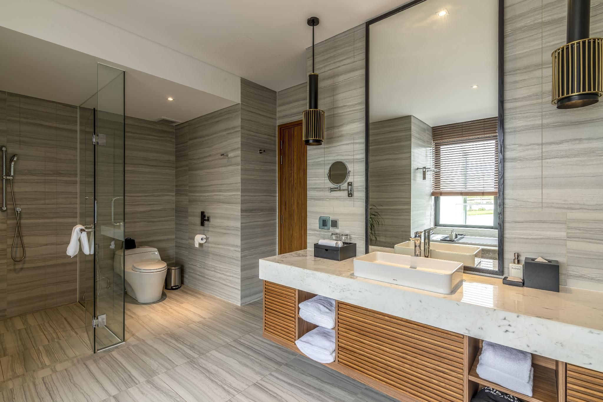 Family 3 Bedroom duplex Villa with Private Pool - Lake View