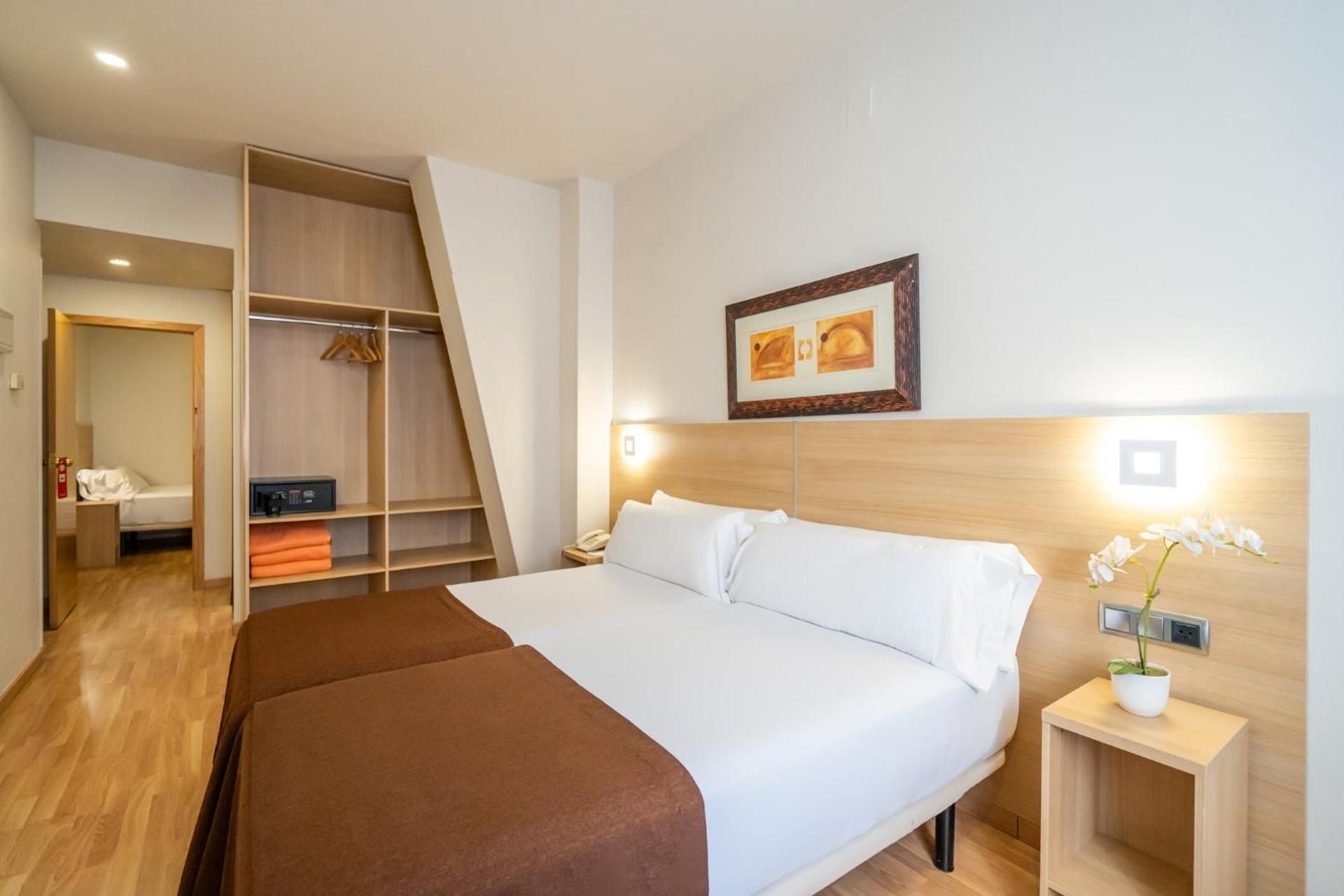 undefined Hotel Glories 3