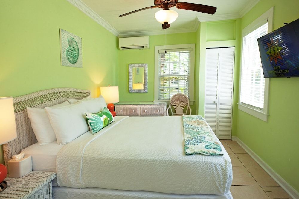 Westwinds Inn Standard Room, 1 Queen Bed 4