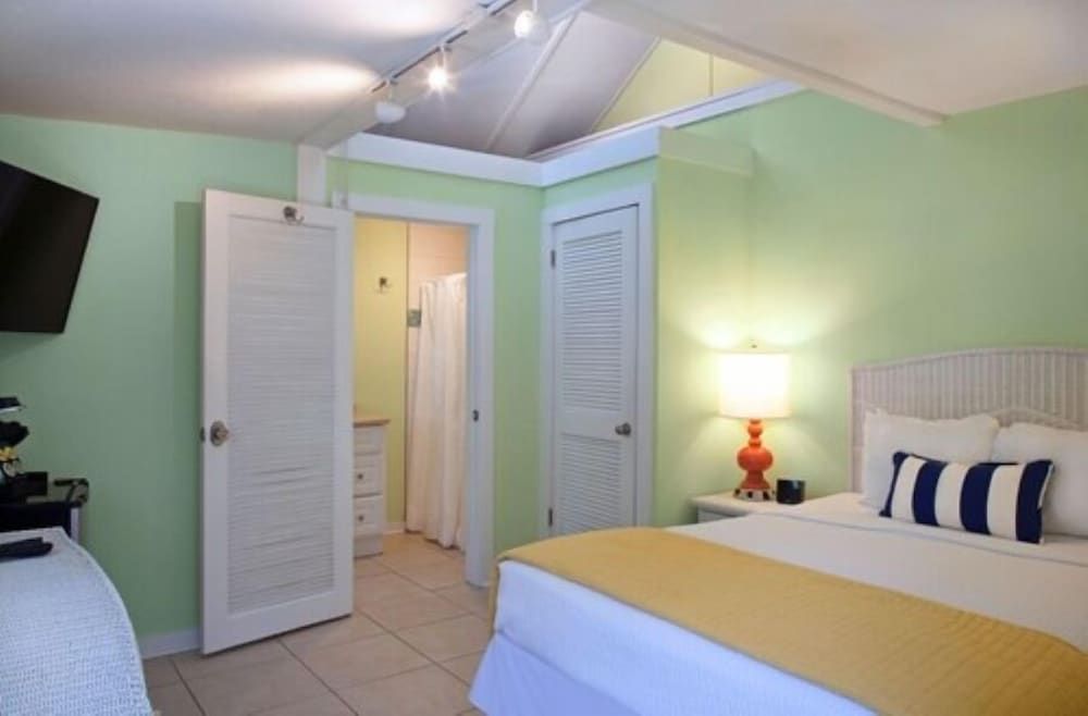 undefined Westwinds Inn 5