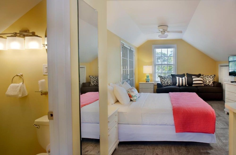 undefined Westwinds Inn 4