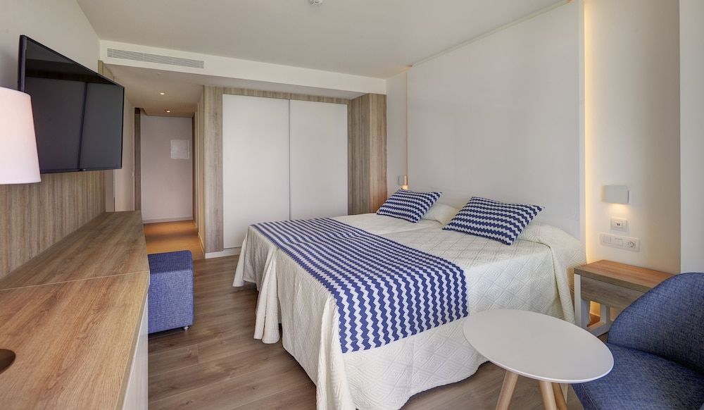 Double Room, Balcony, Pool View