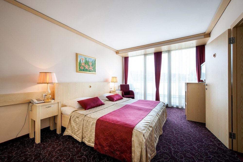 Presidential suite with terrace** - 100 - 120 m2