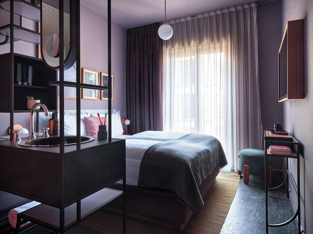 lyf East Frankfurt Room, 1 Double Bed (One of a Kind) 2