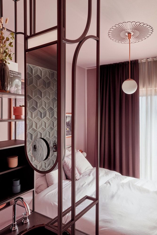 lyf East Frankfurt Room, 1 Double Bed (One of a Kind) 5