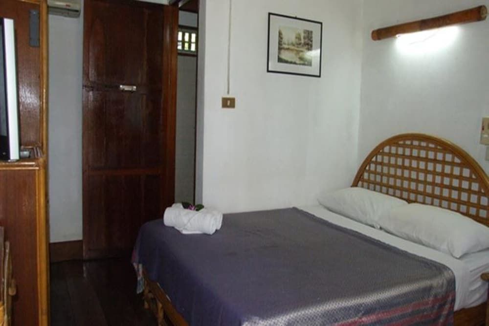 Bill Resort Building Room 3