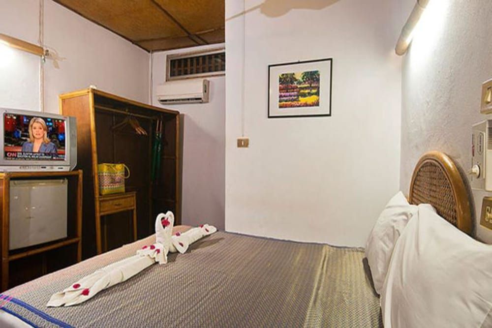 Bill Resort Building Room 4