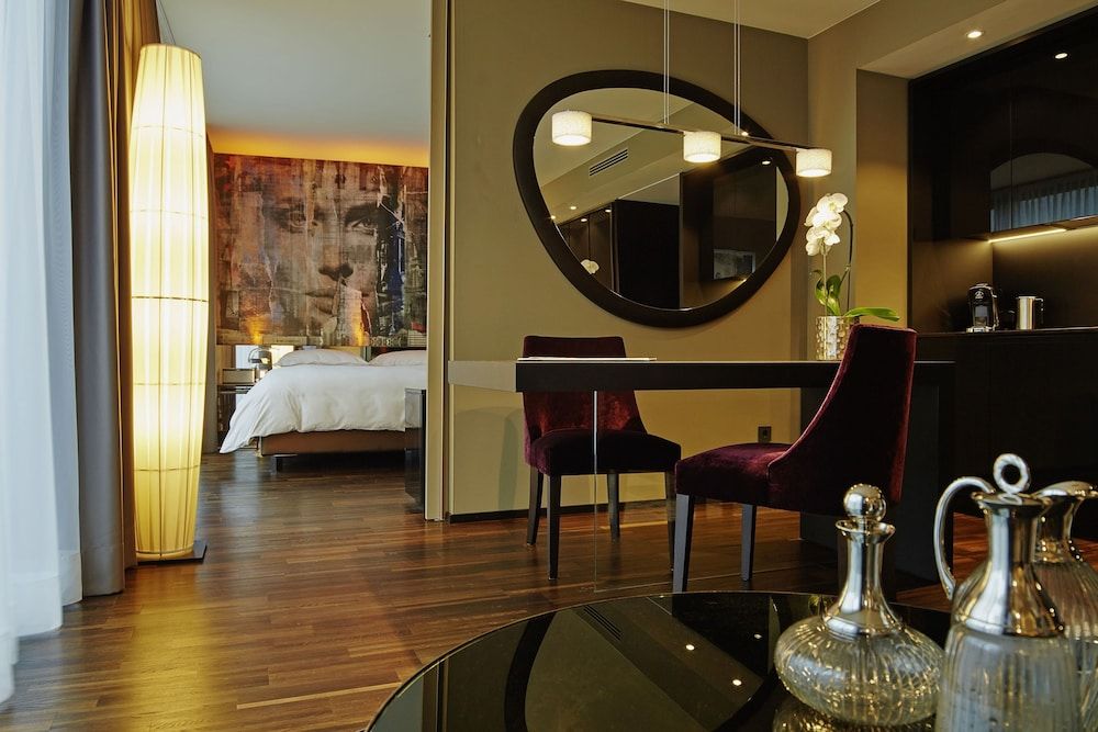 Savoy Hotel Superior Apartment 2