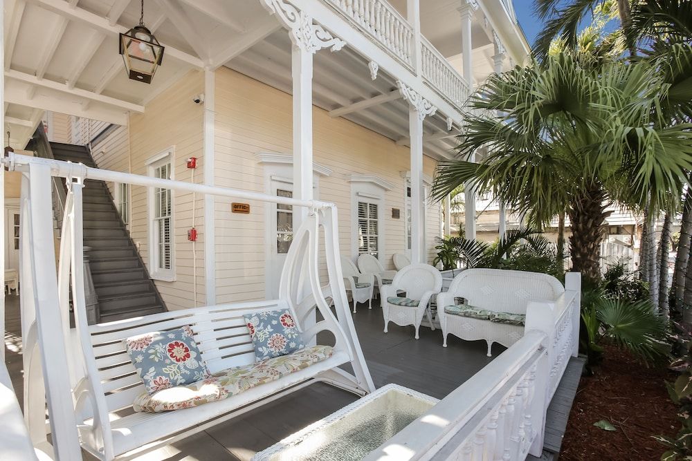 undefined The Palms Hotel 8