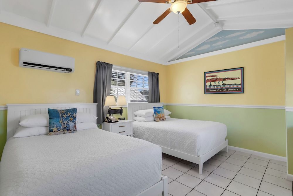 undefined The Palms Hotel 4