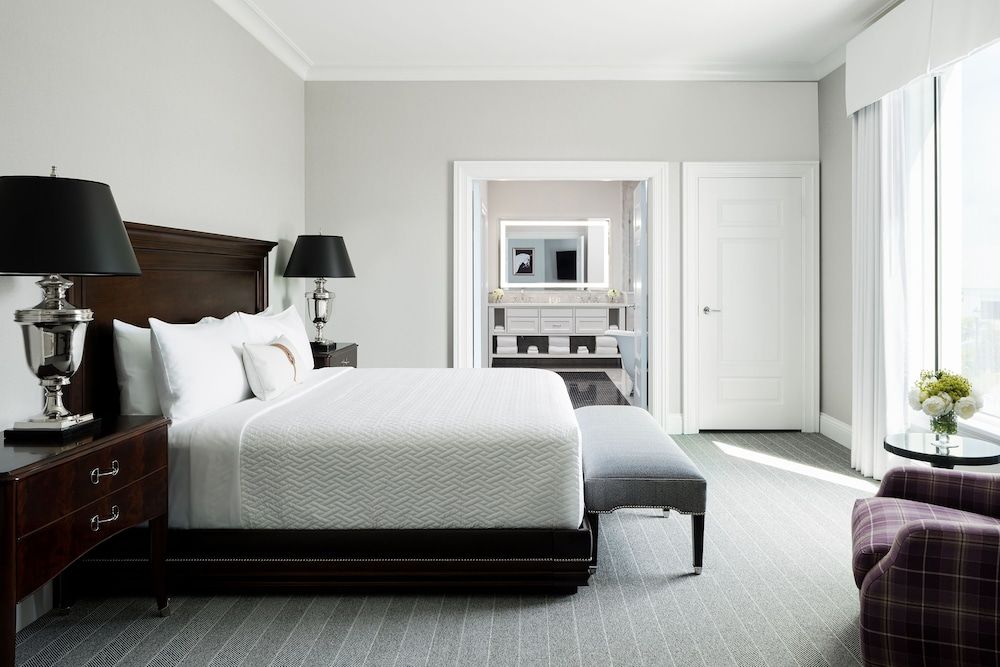 The Equestrian Hotel Standard Room, 1 King Bed 2