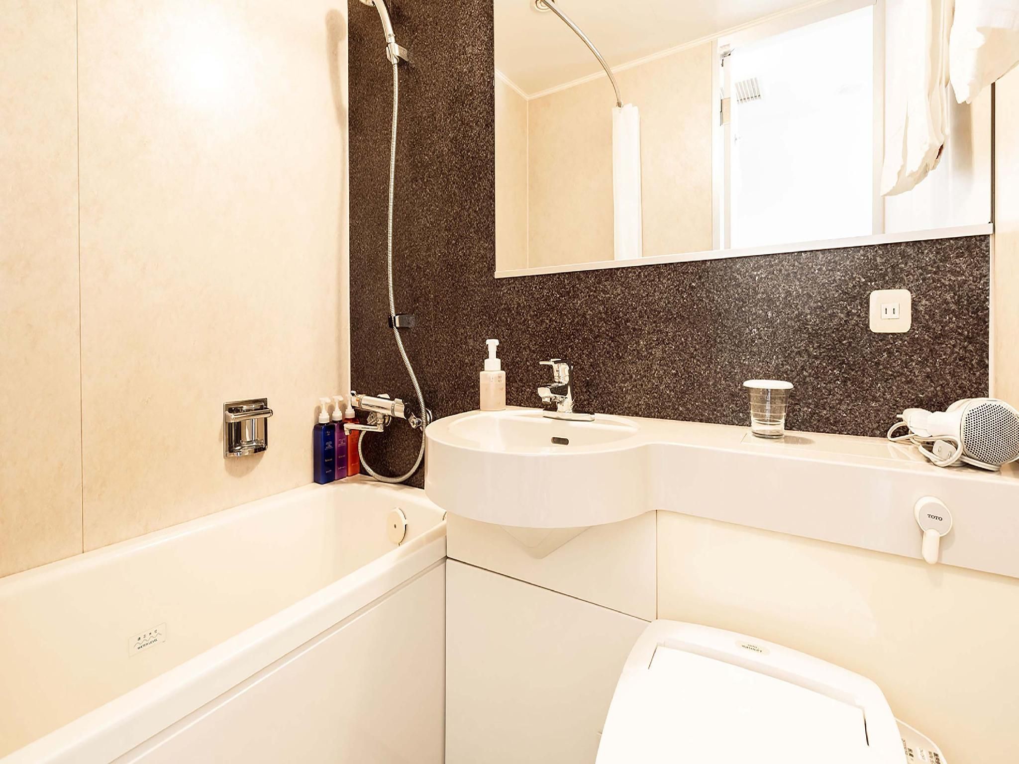 Moderate Double Room for 1 Person - Smoking