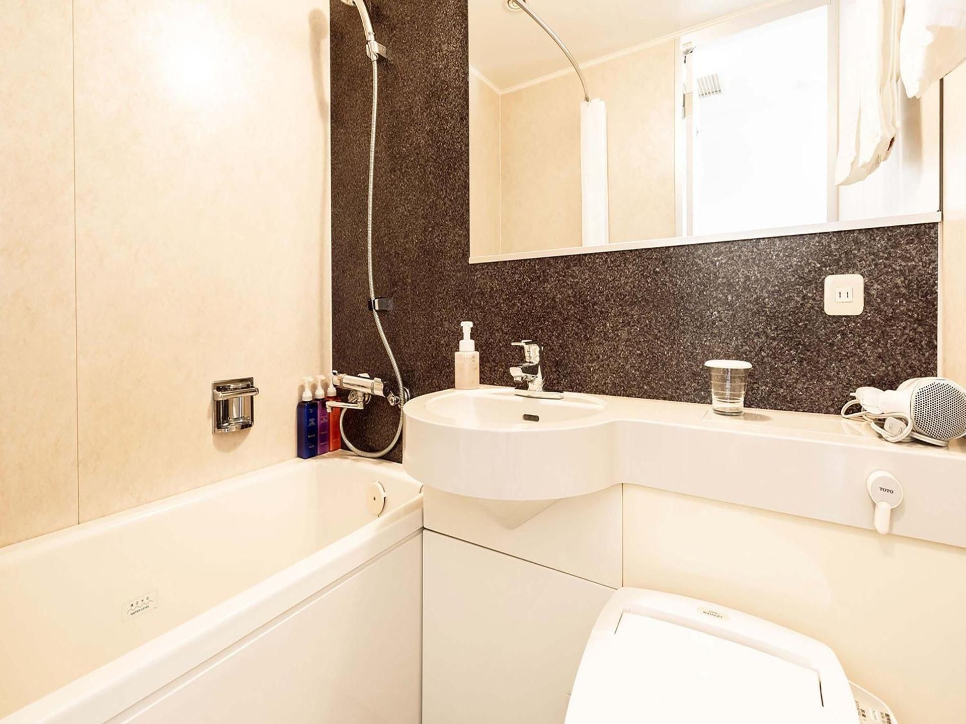 Double Room with Balcony and Sea View