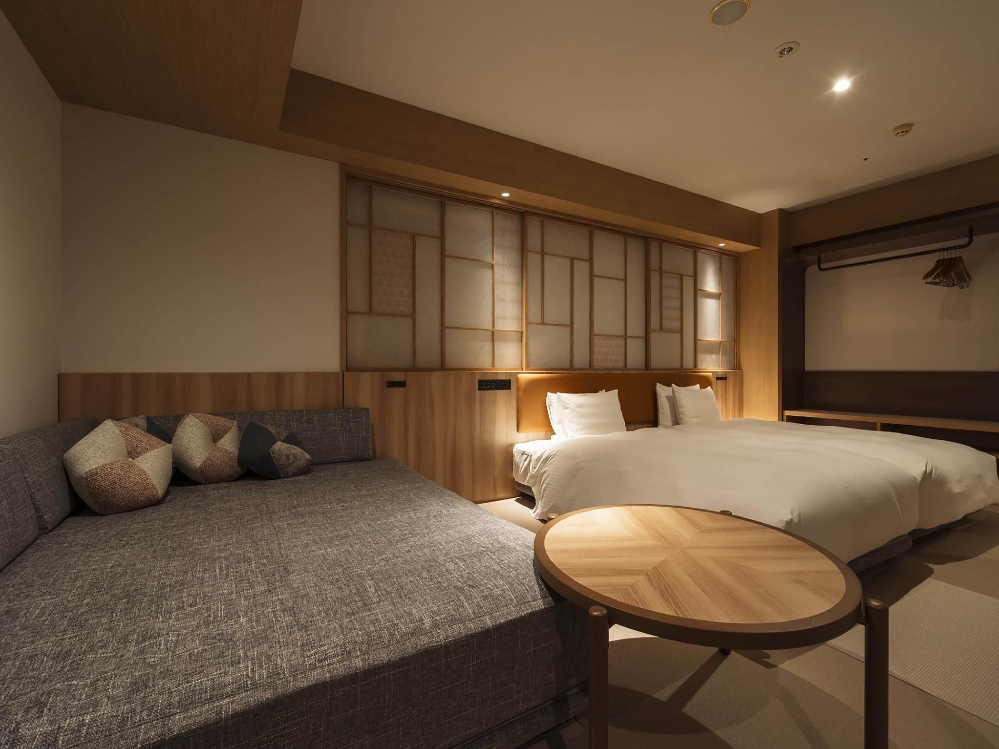 Modern Japanese Premier Twin for 4 Person - Popke, Non-Smoking