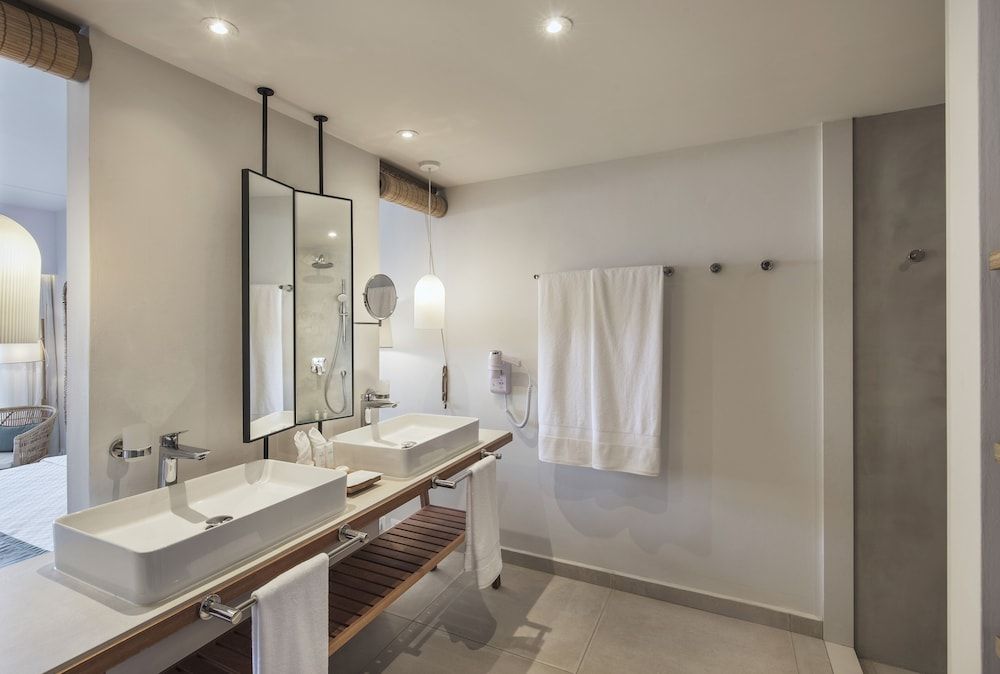 Preskil Island Resort Superior Room, 1 King Bed 2