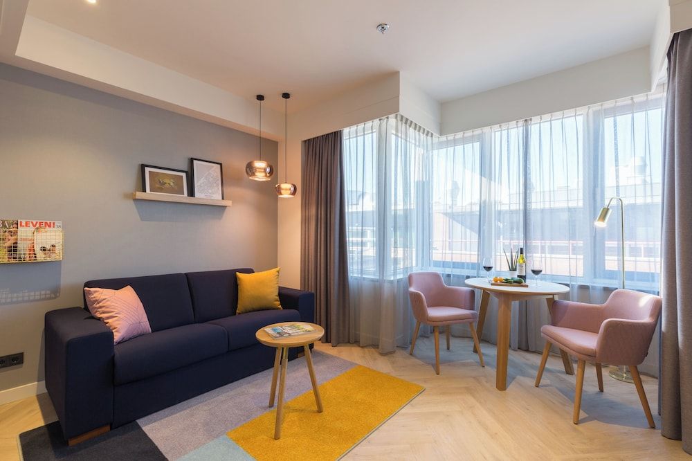 Suite, 1 Bedroom, Kitchen
