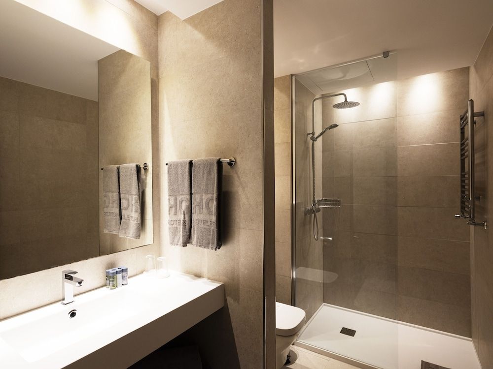 HG City Suites Barcelona Standard Double Room 4