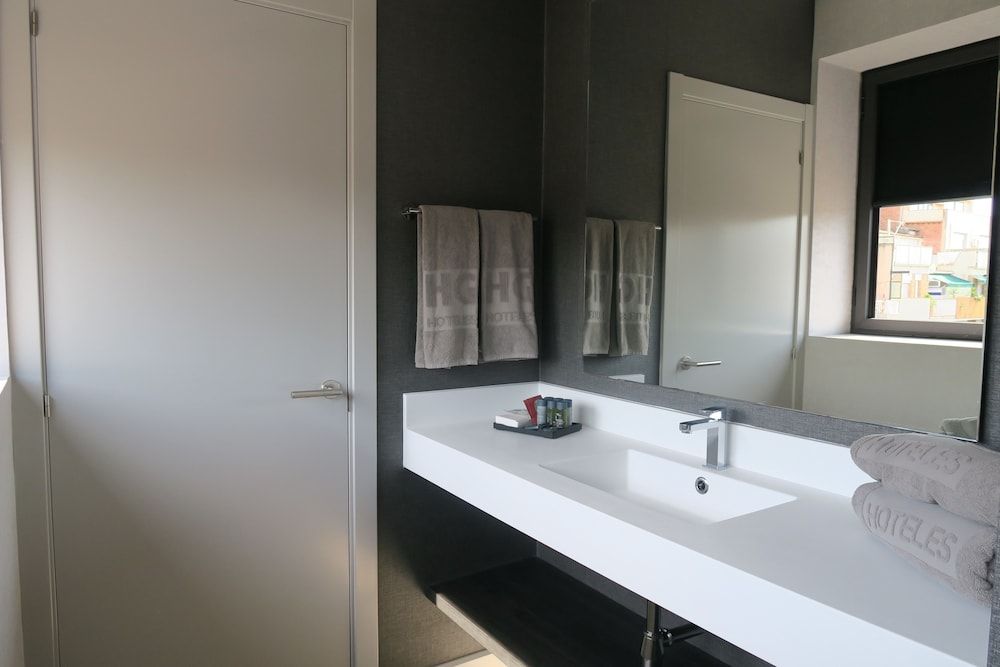 undefined HG City Suites Barcelona 5