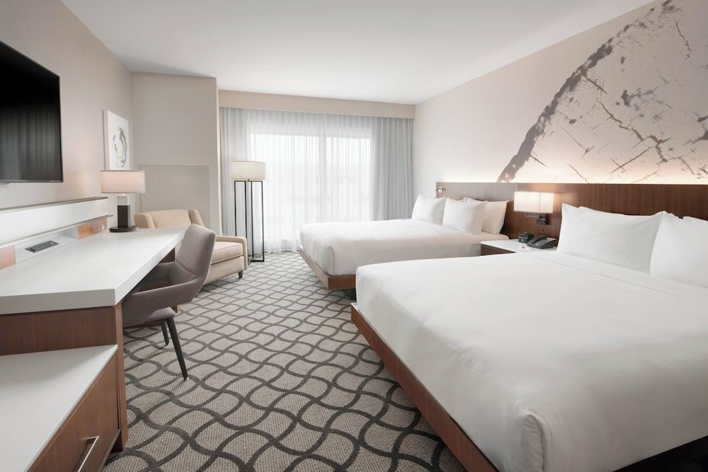 Room, 2 Queen Beds (Mobility/Hearing Accessible, Tub)