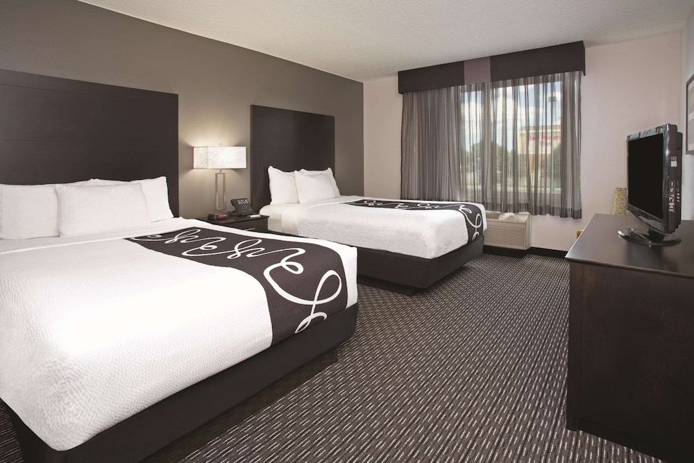 Deluxe Room, 2 Double Beds, Non Smoking