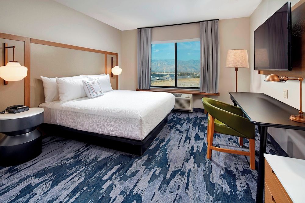 Room, 1 King Bed (Mobility Accessible, Roll-In Shower)