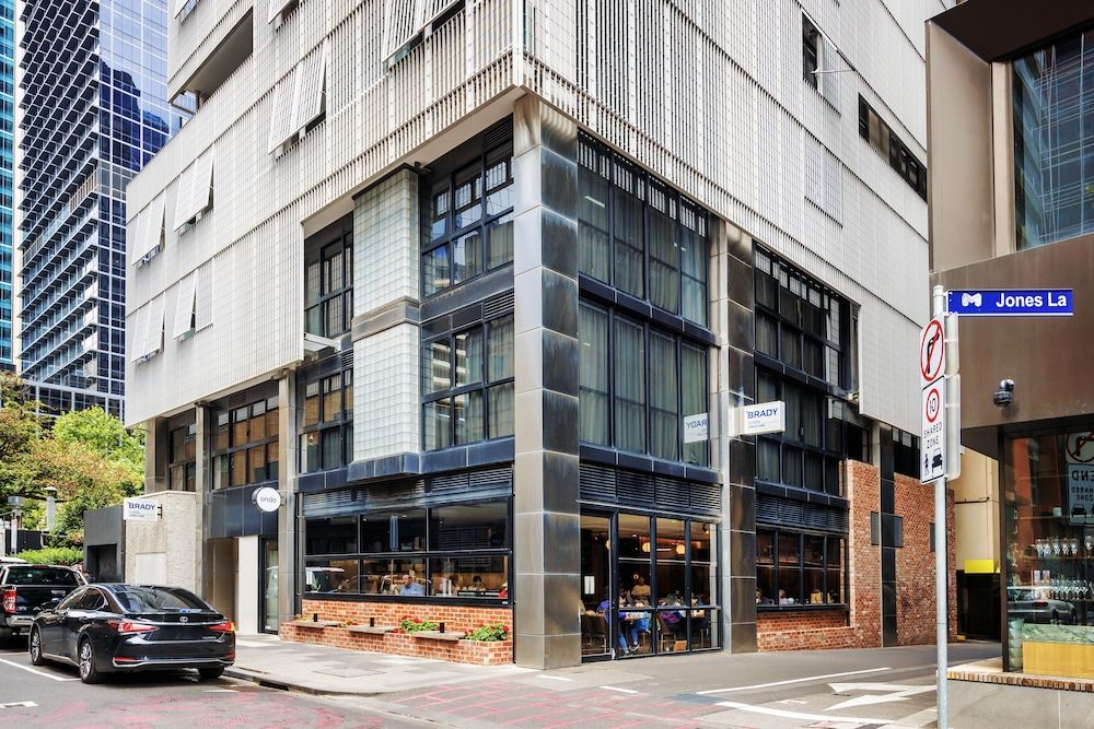 undefined Brady Hotels Jones Lane 3