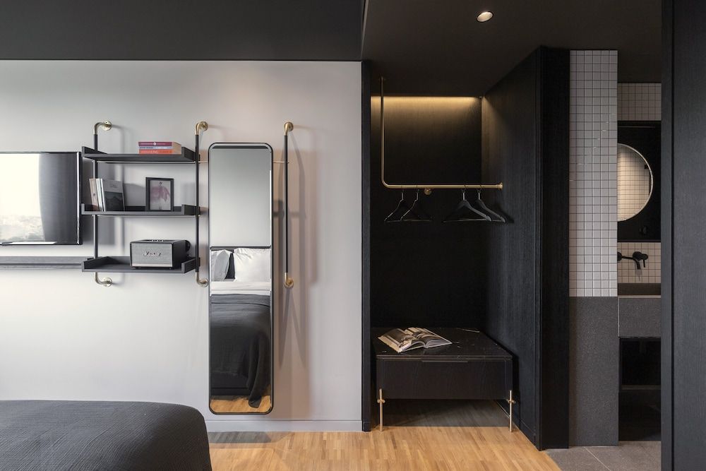 The Modernist Athens Standard Room 6