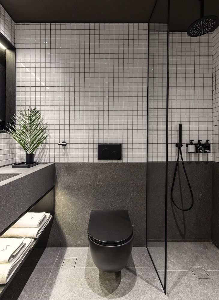 The Modernist Athens Standard Room 7