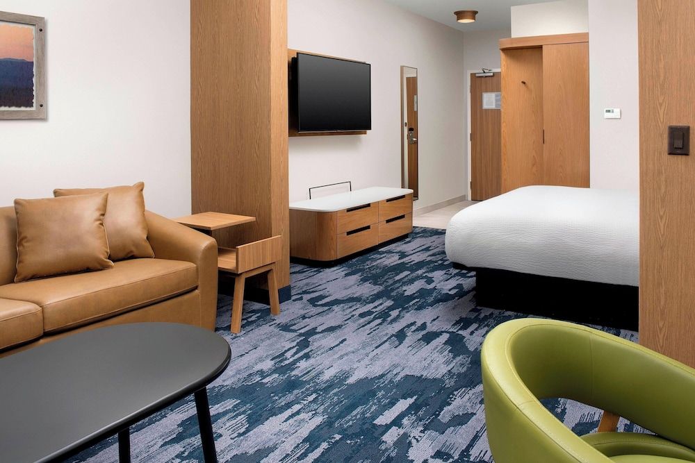Suite, 1 King Bed with Sofa bed
