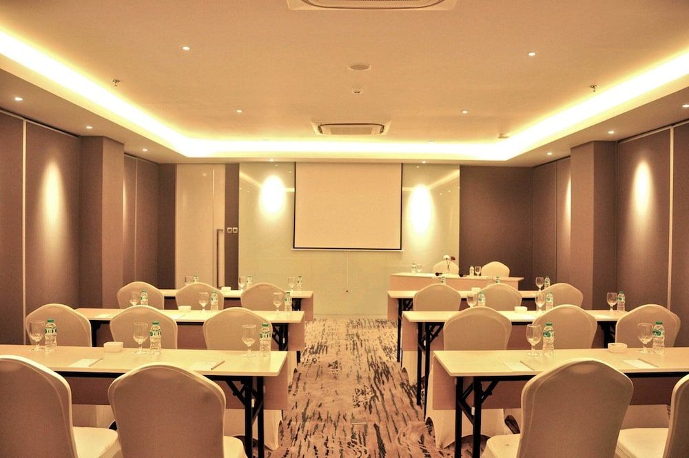 undefined Grand Picasso Hotel 3