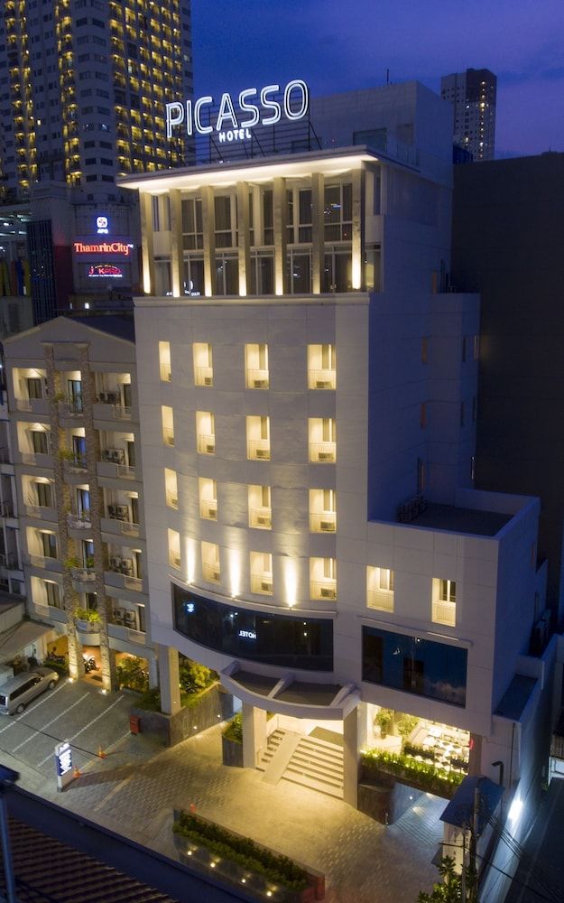 undefined Grand Picasso Hotel 2